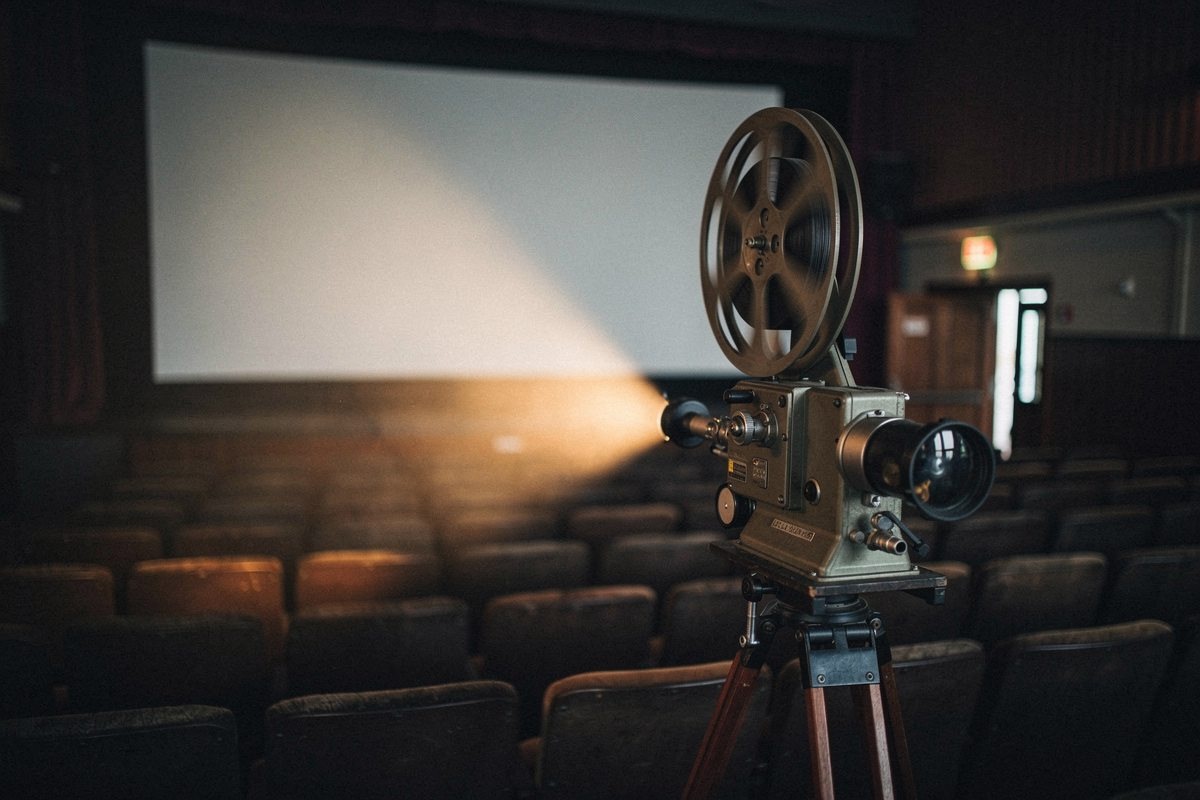 Saturn Theater